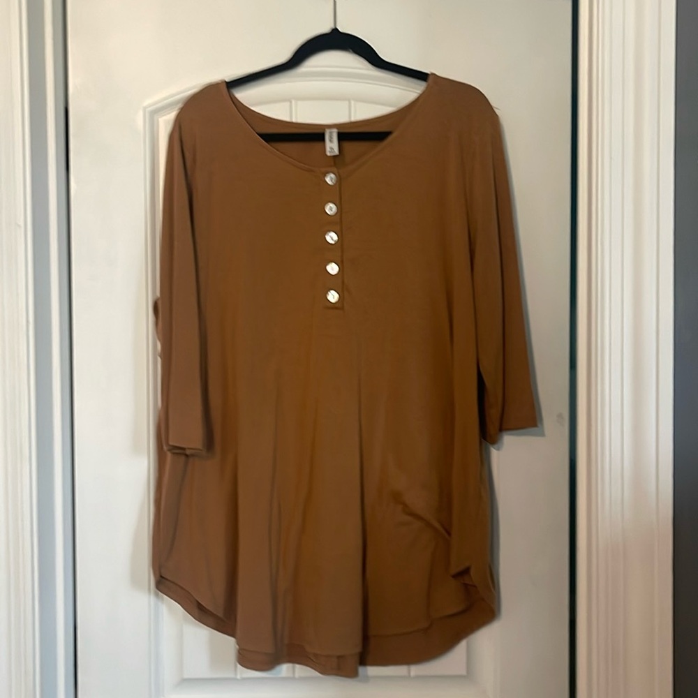 Zenana brand, light brown 3/4” sleeve worn once